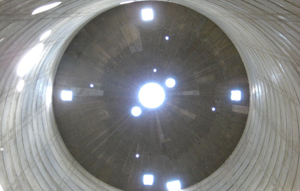 Inside view of cone roof.   No interior exposed beams or ledges for product remains or infestations to begin.